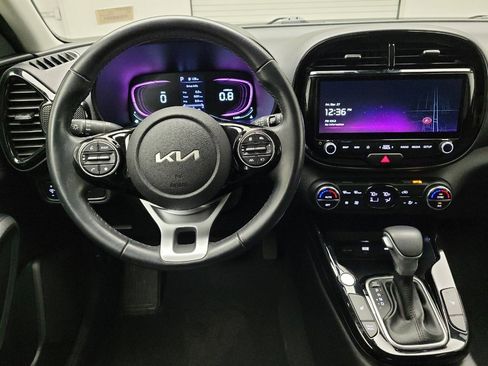 Used 2024 Kia Soul EX FWD image 22