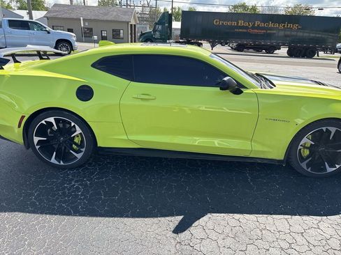 Used 2020 Chevrolet Camaro SS RWD image 5