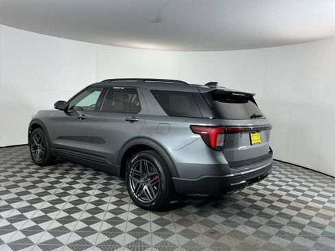 Used 2026 Ford Explorer ST-Line w/ ST-Line Street Pack AWD/4WD image 7