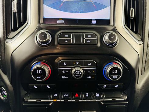 Used 2021 Chevrolet Silverado 1500 LT w/ Bed Protection Package RWD image 15