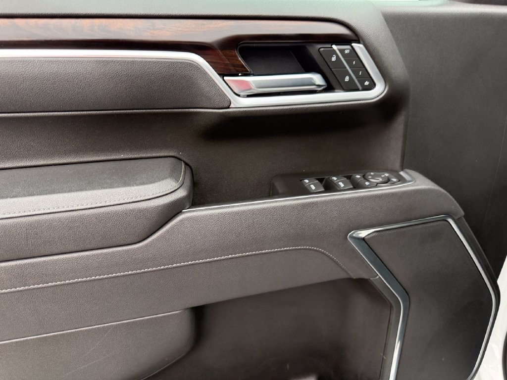 Used 2025 GMC Sierra 1500 SLT RWD image 5