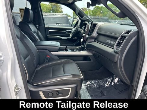 Used 2025 RAM 1500 Laramie AWD/4WD image 24