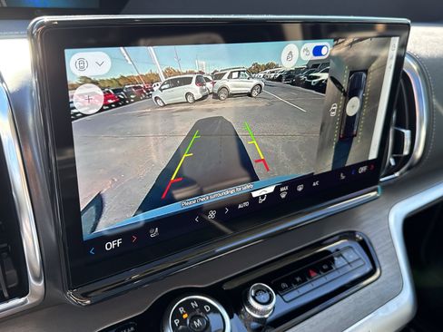 New 2025 Ford Expedition Platinum w/ Driver's Package image 32