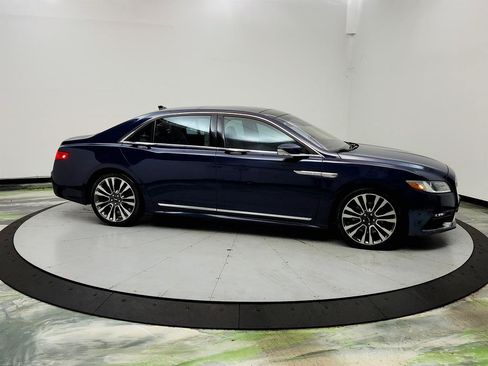 Used 2018 Lincoln Continental Reserve AWD/4WD image 4