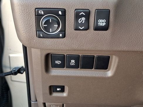 Used 2016 Lexus GX 460 image 32