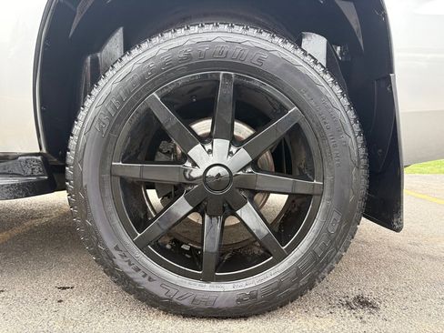 Used 2013 Chevrolet Tahoe LT image 14