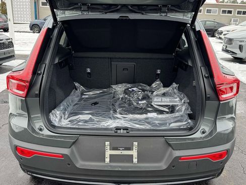 New 2026 Volvo XC40 B5 Plus w/ Protection Package Premier image 15