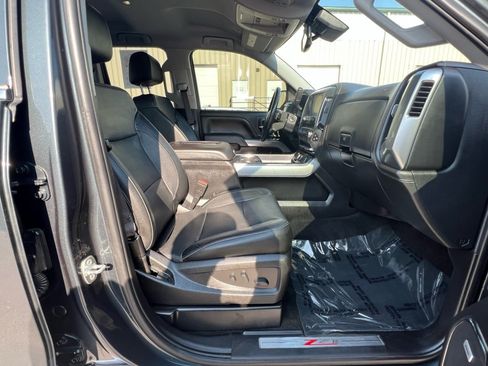 Used 2017 Chevrolet Silverado 1500 LTZ Z71 w/ LTZ Plus Package AWD/4WD image 10