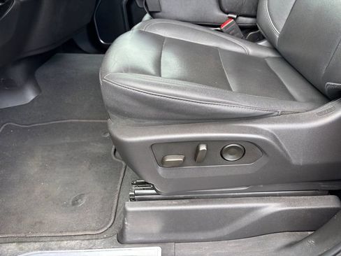 Used 2025 GMC Sierra 1500 SLT RWD image 22