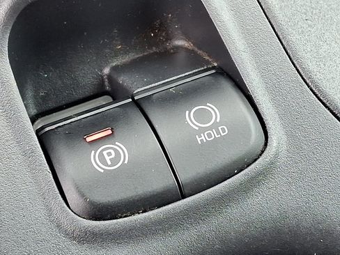 Used 2024 Toyota Corolla Cross L FWD image 26
