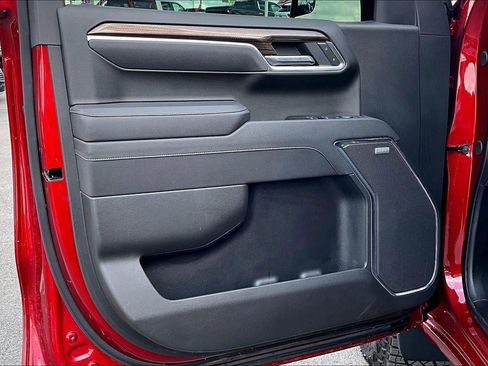 Used 2025 Chevrolet Silverado 1500 LT Trail Boss w/ Convenience Package II image 24