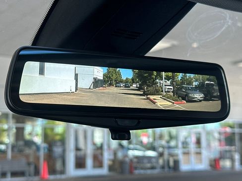 Used 2019 Chevrolet Traverse LT w/ LT Premium Package image 25