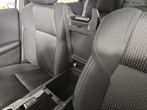 New 2026 Mitsubishi Outlander ES image 27