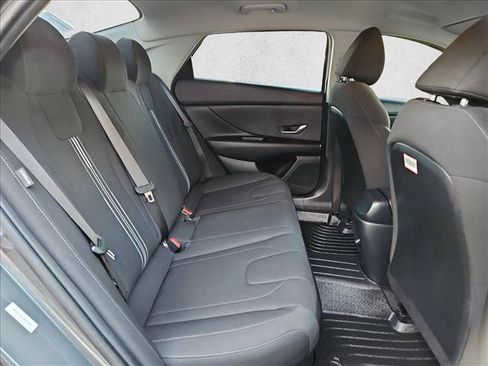 Used 2025 Hyundai Elantra Hybrid FWD image 20