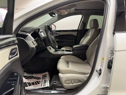 Used 2015 Cadillac SRX Luxury w/ Driver Awareness Package image 12