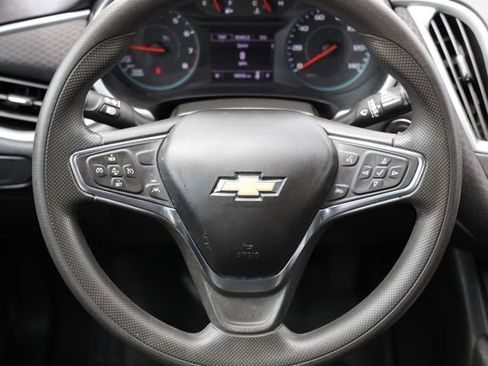 Used 2023 Chevrolet Malibu LS FWD image 14