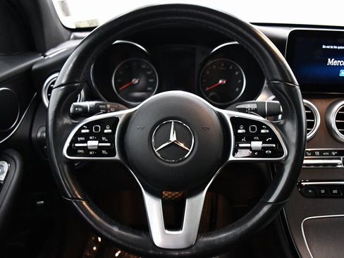 Used 2021 Mercedes-Benz GLC 300 4MATIC image 9