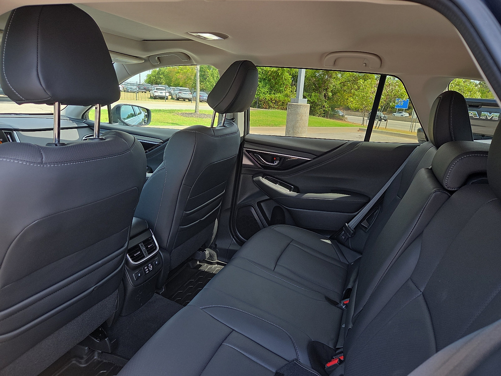 Used 2024 Subaru Outback Limited XT AWD/4WD image 10