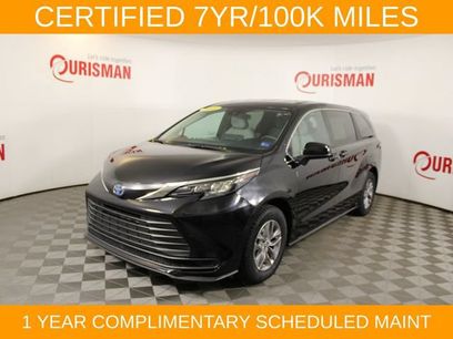 Used 2025 Toyota Sienna LE