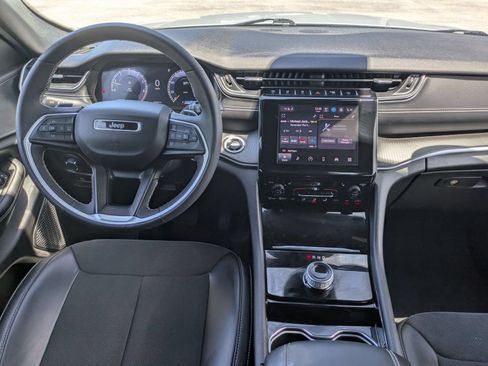 Used 2023 Jeep Grand Cherokee Altitude RWD image 22