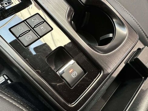 New 2026 Subaru Outback Limited XT AWD/4WD image 17