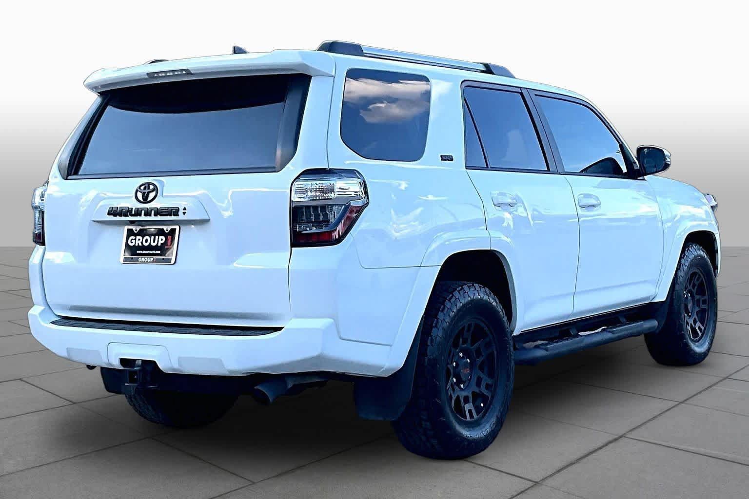 Used 2023 Toyota 4Runner SR5 Premium w/ Moonroof Package RWD image 13
