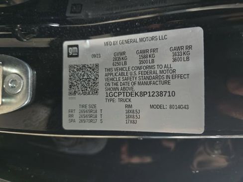 Used 2023 Chevrolet Colorado Z71 w/ Z71 Convenience Package 2 image 32