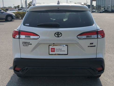 Used 2023 Toyota Corolla Cross SE image 14
