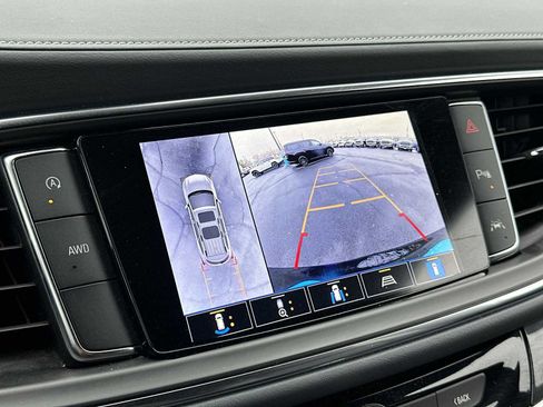 Used 2024 Buick Enclave Premium image 22