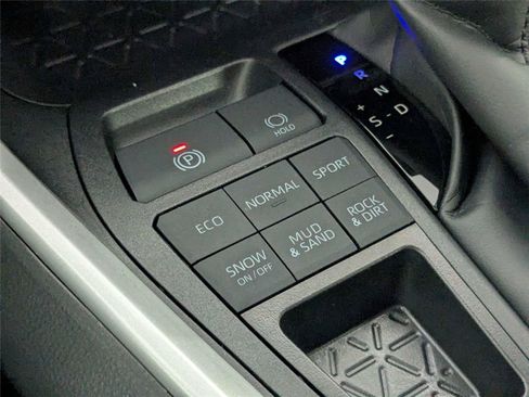 Used 2025 Toyota RAV4 XLE w/ Convenience Package AWD/4WD image 27