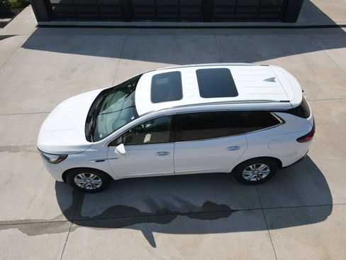 Used 2019 Buick Enclave Essence FWD image 57