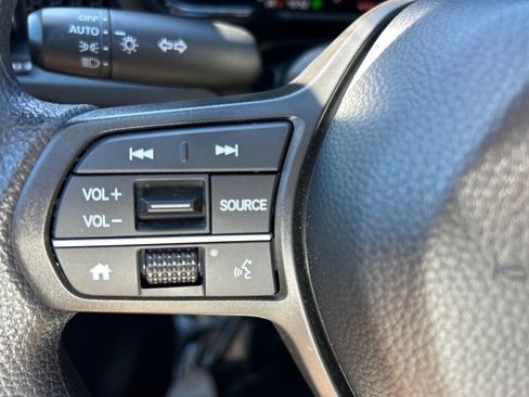 Used 2025 Honda CR-V EX image 24