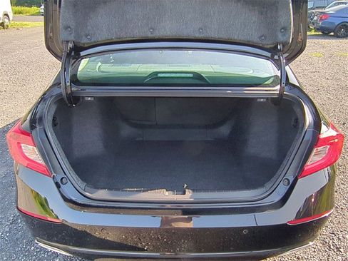 Used 2022 Honda Accord Touring image 12