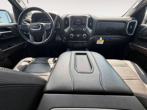Used 2020 GMC Sierra 1500 Denali w/ Denali Ultimate Package AWD/4WD image 11