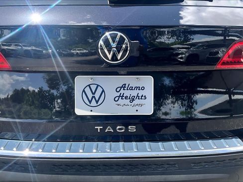 Used 2023 Volkswagen Taos SE FWD image 33