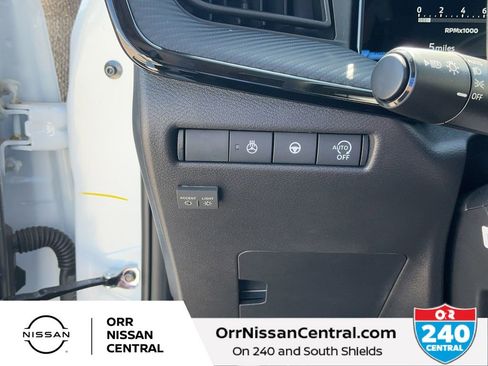 New 2026 Nissan Kicks SR w/ SR Premium Package FWD image 19