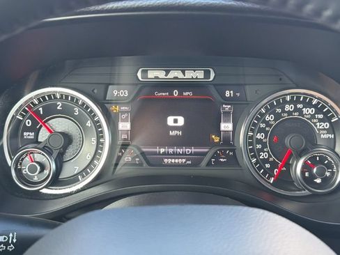 Used 2024 RAM 1500 Laramie AWD/4WD image 18