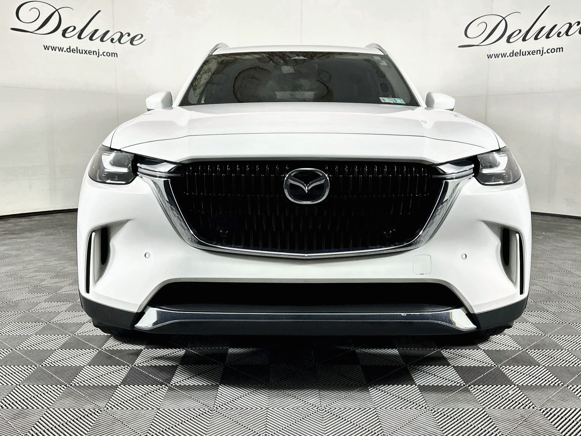 Used 2024 MAZDA CX-90 Plug-In Hybrid w/ Premium Pkg AWD/4WD image 2
