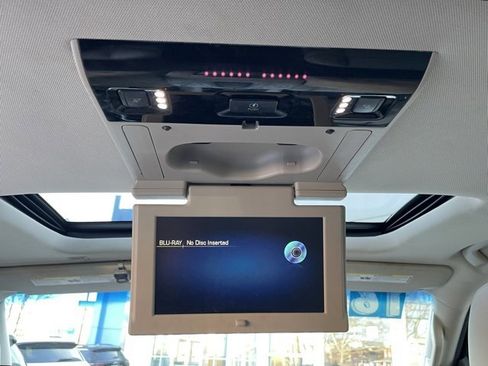 Certified 2016 Cadillac Escalade Premium image 10