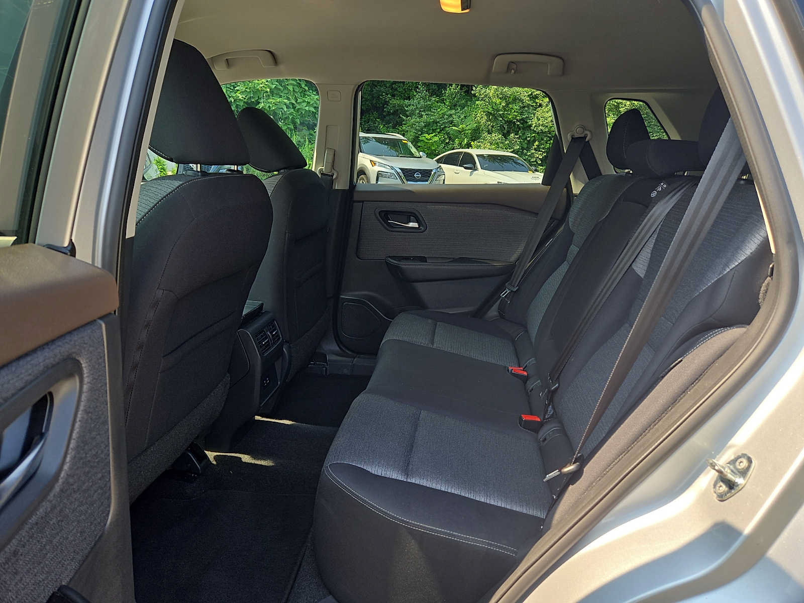 Used 2021 Nissan Rogue SV AWD/4WD image 10