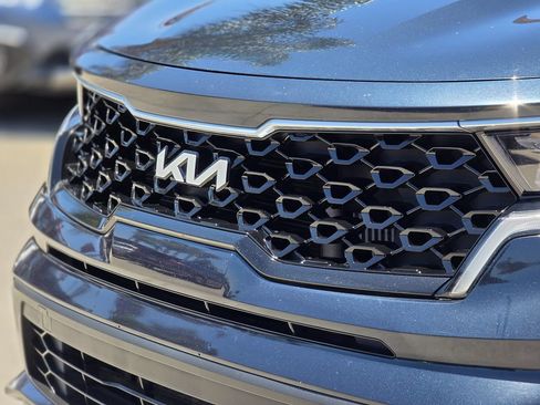 Used 2022 Kia Sorento S FWD image 7