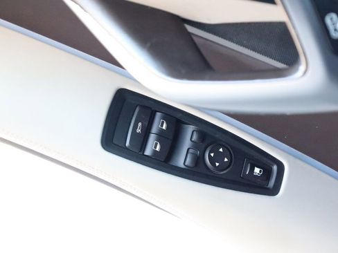 Used 2014 BMW i8 image 28