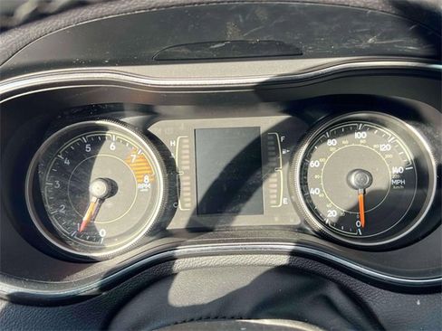 Used 2019 Jeep Cherokee Latitude Plus image 25