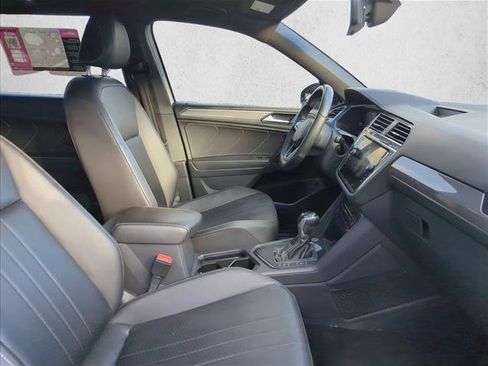 Used 2022 Volkswagen Tiguan SE R-Line image 26