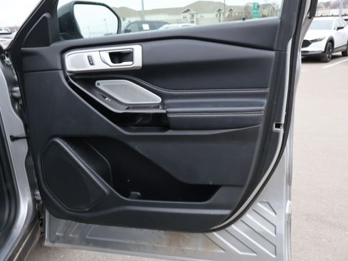 Used 2021 Ford Explorer ST w/ Equipment Group 401A image 9