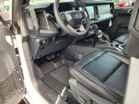 New 2026 Ford Bronco Badlands image 15