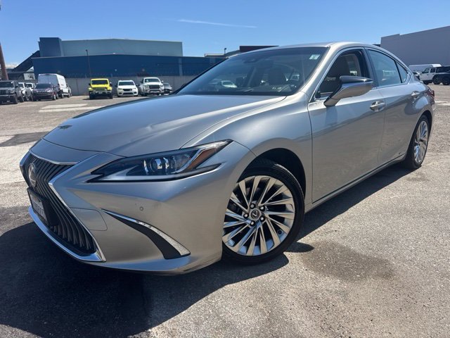 Used 2019 Lexus ES 300h w/ Accessory Package 2 FWD image 12