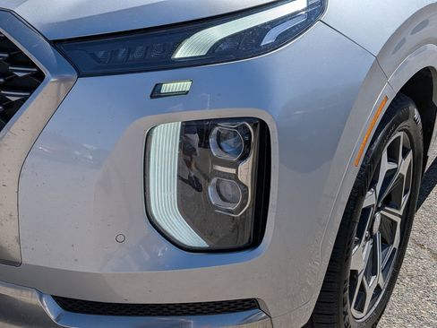 Used 2022 Hyundai Palisade Calligraphy w/ Winter Package image 11