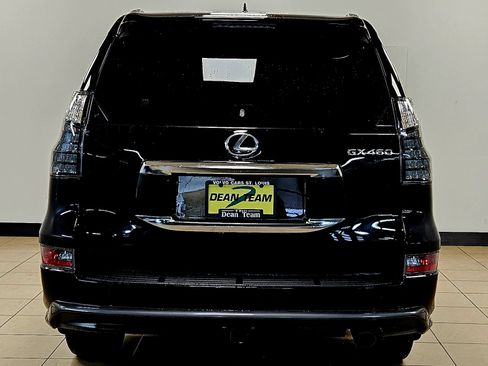 Used 2023 Lexus GX 460 Premium w/ Accessory Package image 7