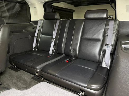 Used 2008 Cadillac Escalade AWD image 17